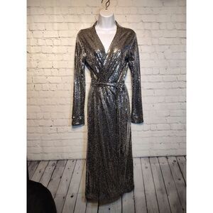 Win Win sparkling metallic robe/ night dress sm/md